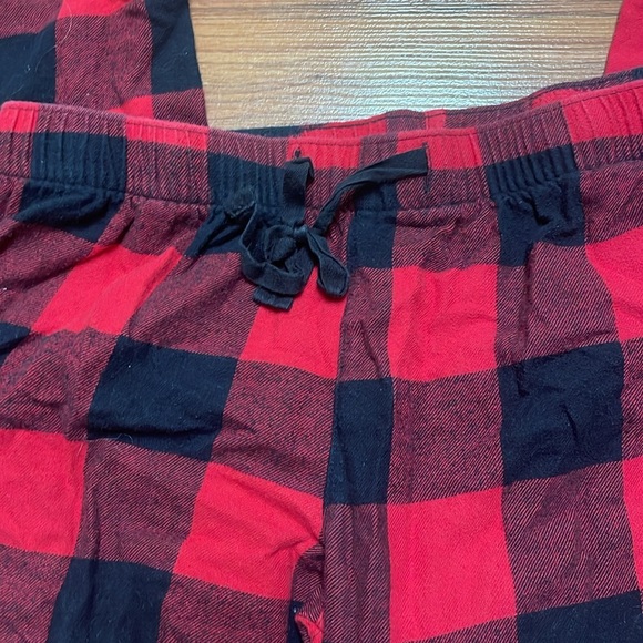 Old Navy Women’s buffalo plas Red/black Pajamas size med - Picture 3 of 5